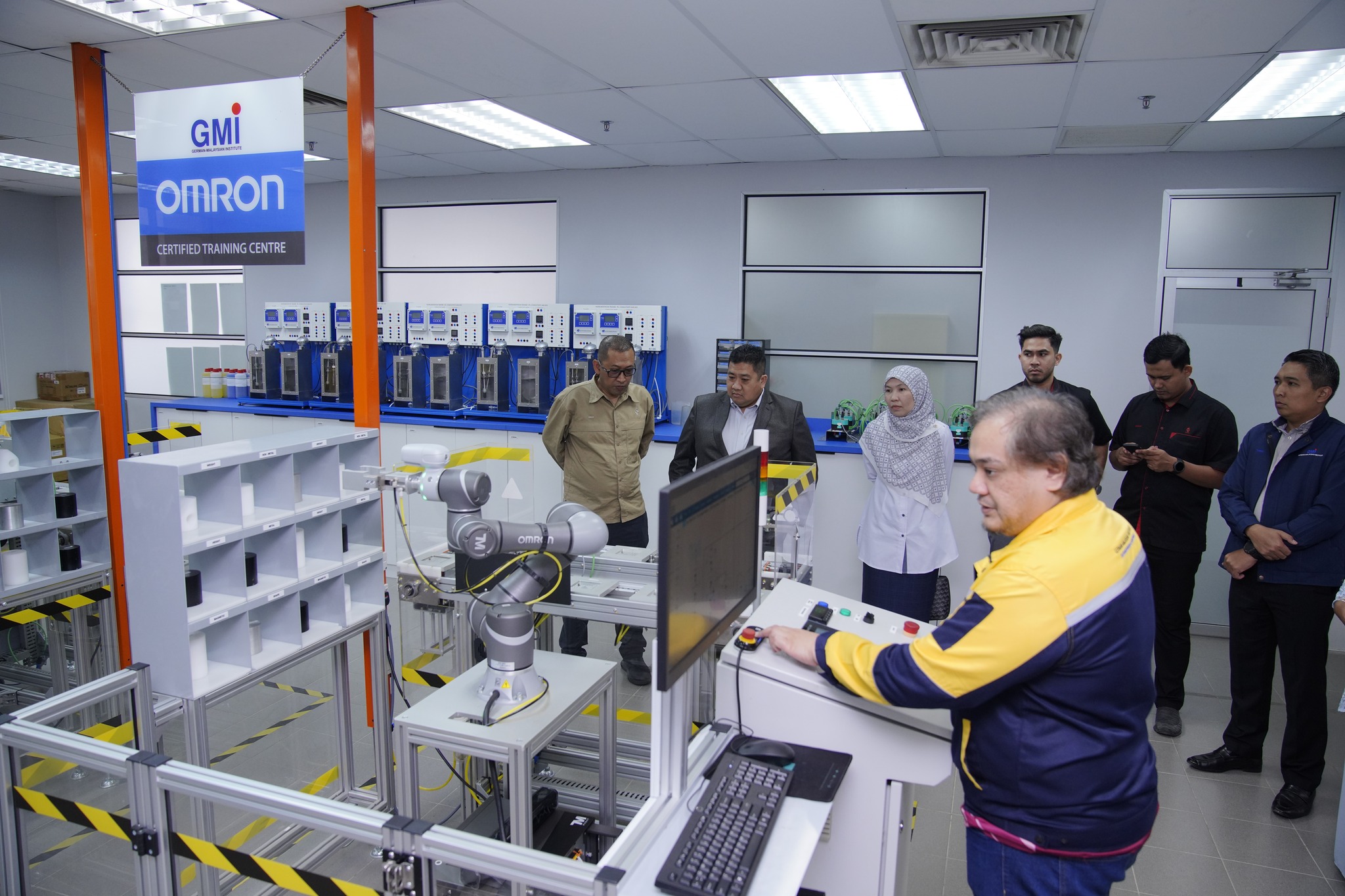 Kunjung hormat Yayasan Kelantan Darulnaim (YAKIN) ke City University Malaysia