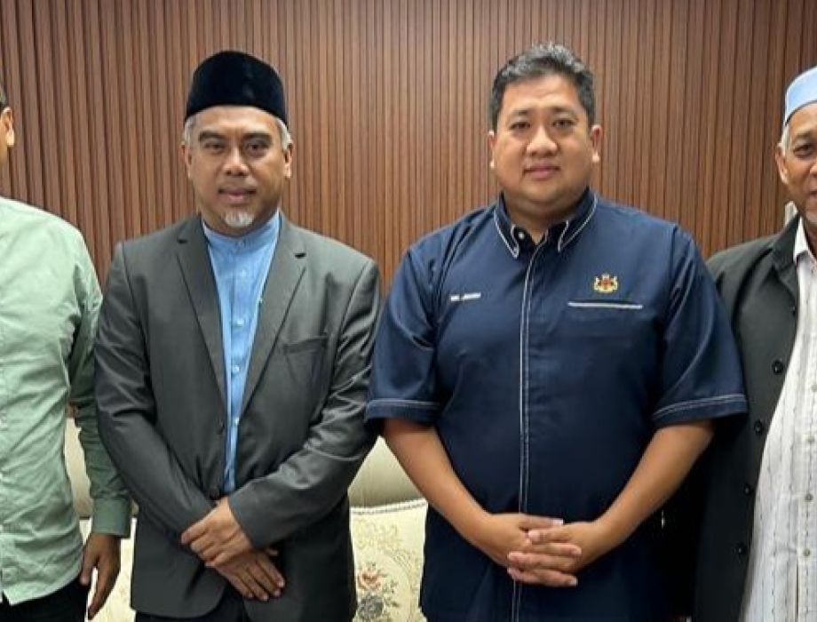 Kunjungan Hormat KIAS ke YAKIN