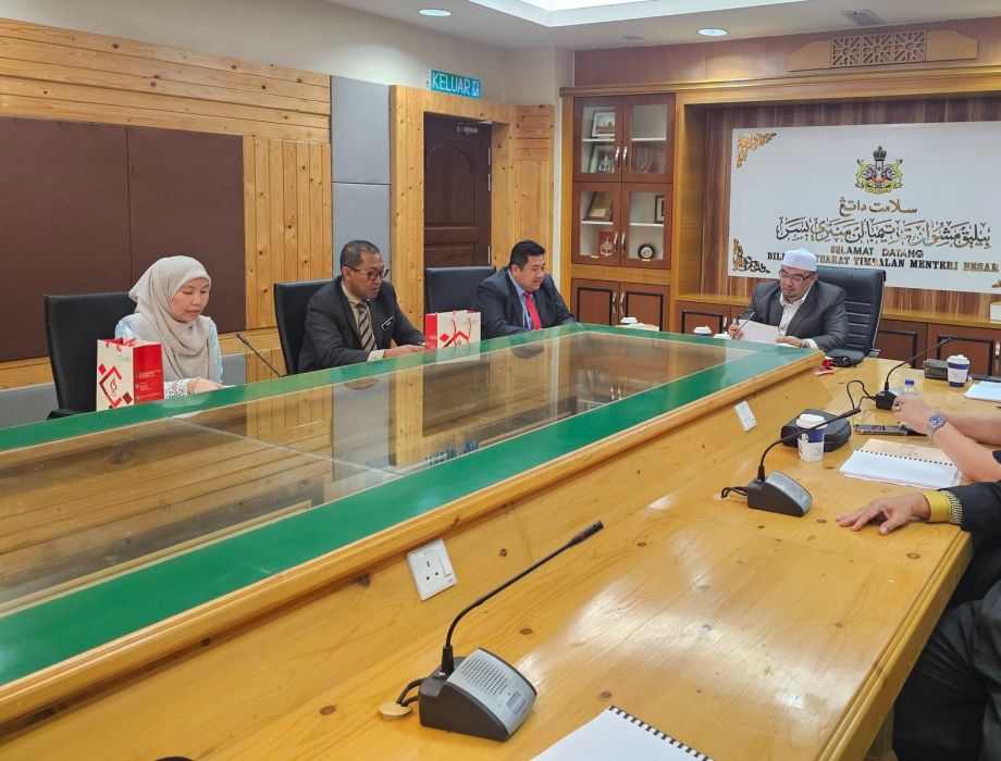 BANTUAN MANGSA KEBAKARAN SMU(A) DARUL ULUM AL-MUHAMMADIAH, BACHOK.