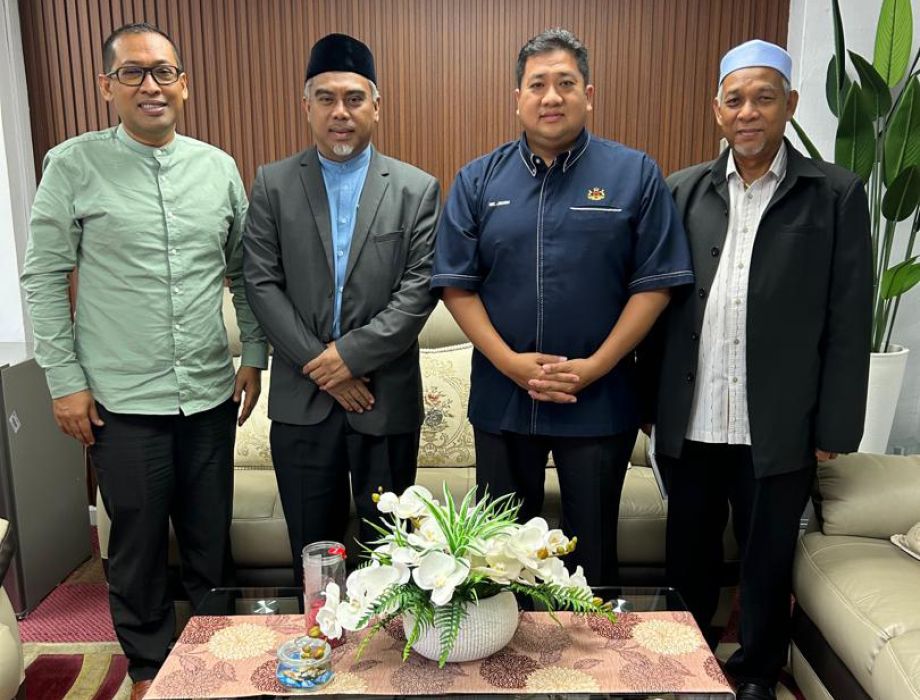Kunjungan Hormat KIAS ke YAKIN